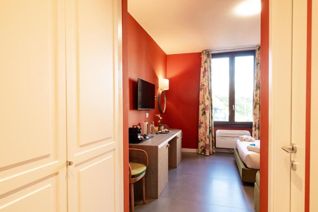 Deluxe Room room - Image 1