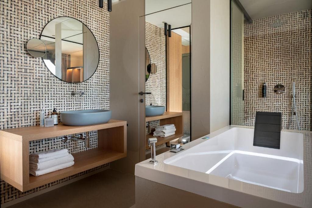 Golden Suite with Sea View room - Image 2