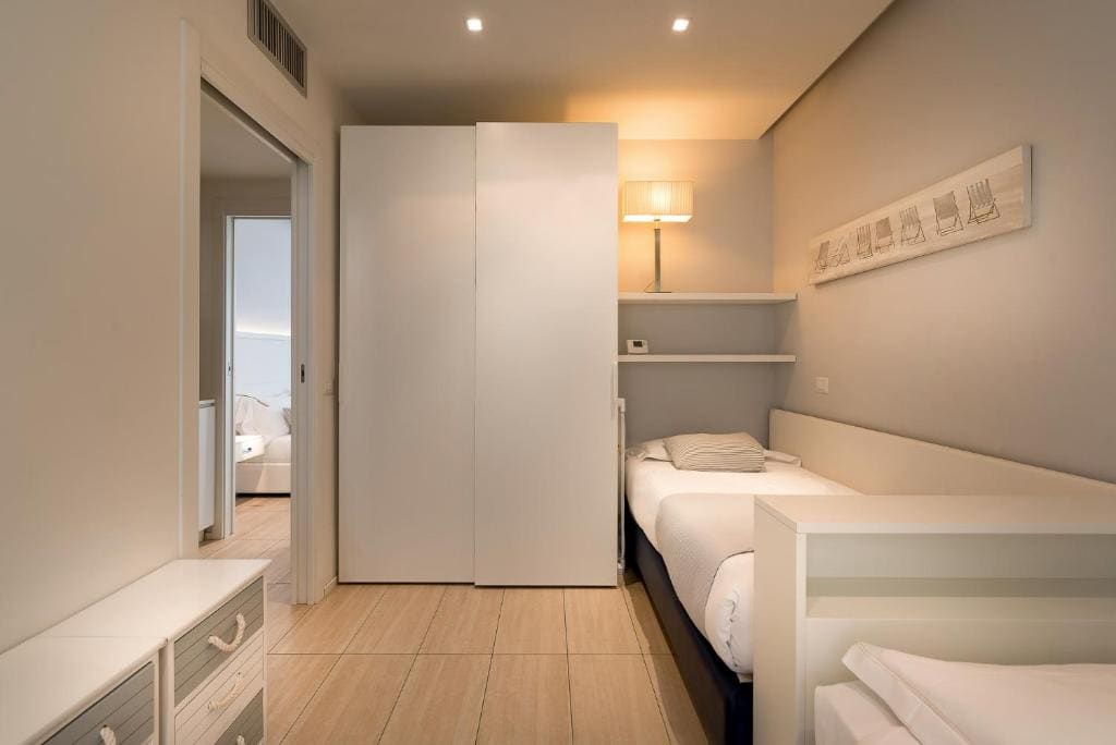 Suite with Sea View room - Image 1
