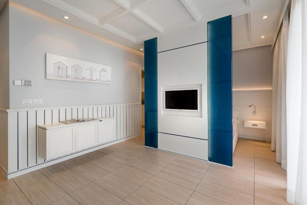 Suite with Sea View room - Image 2