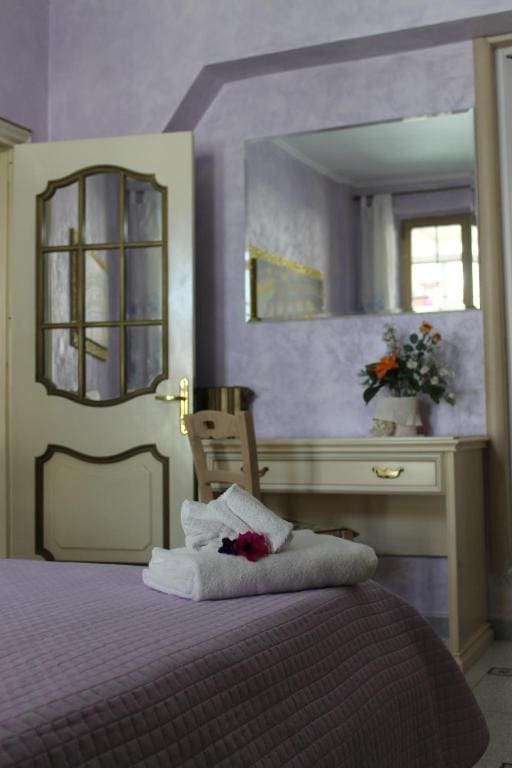 Double Room with Terrace room - Image 3