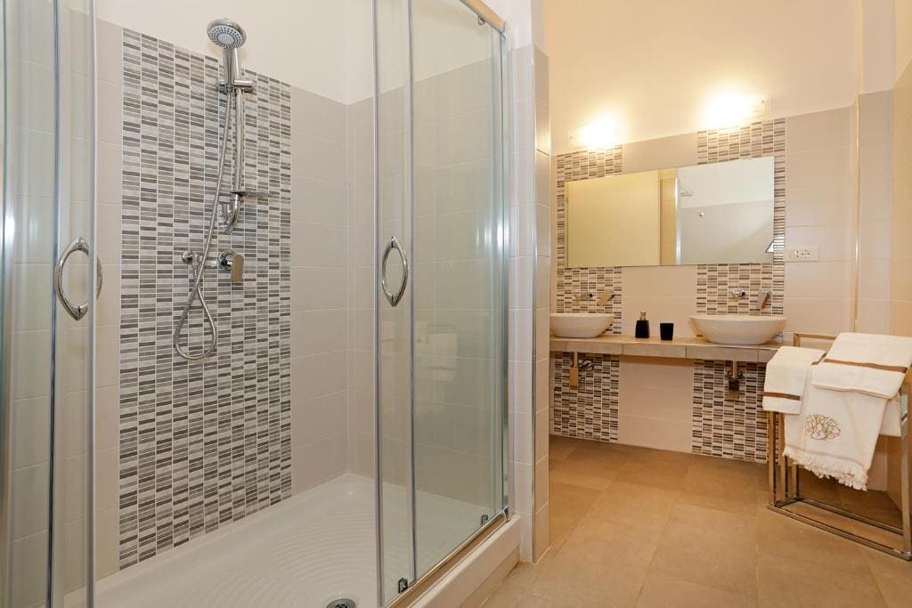 Double Room with Extra Bed room - Image 1