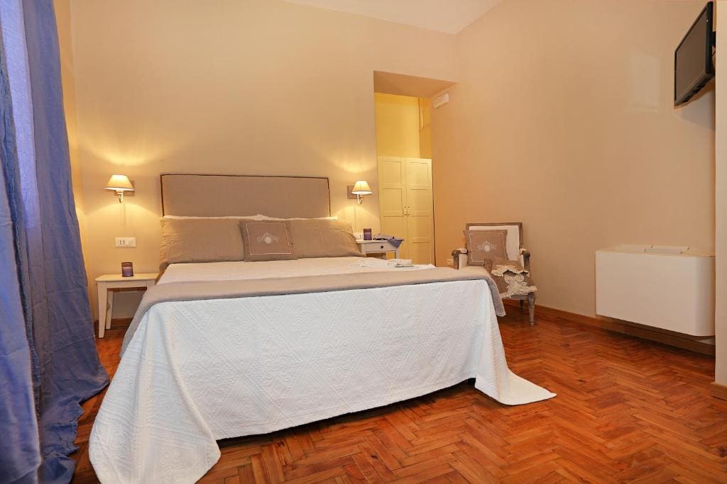 Double Room with Extra Bed room - Image 2