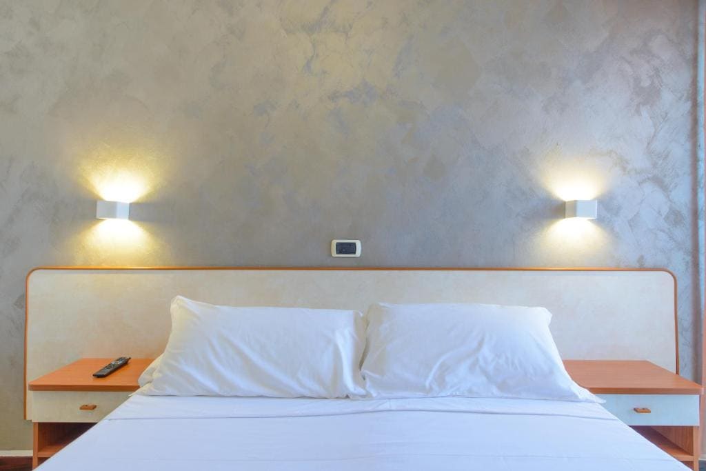 Double Room with Sea View room - Image 1
