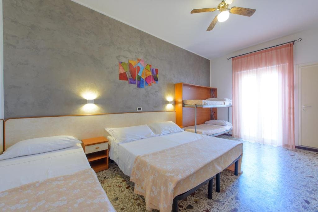 Family Room with Sea View room - Image 1