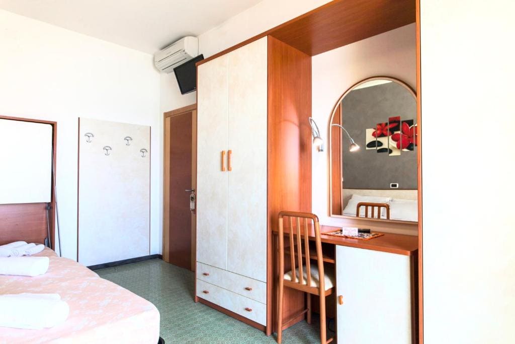 Family Room with Sea View room - Image 2