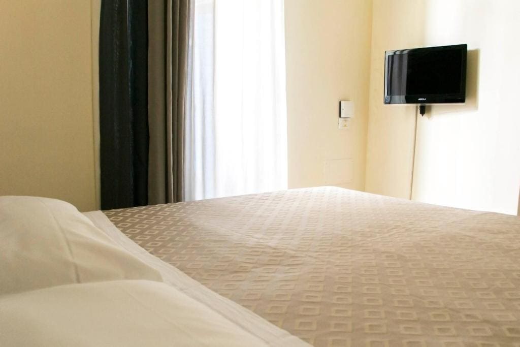 Economy Double Room room - Image 2