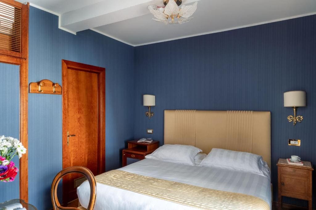 Three-Bedroom Suite room - Image 1