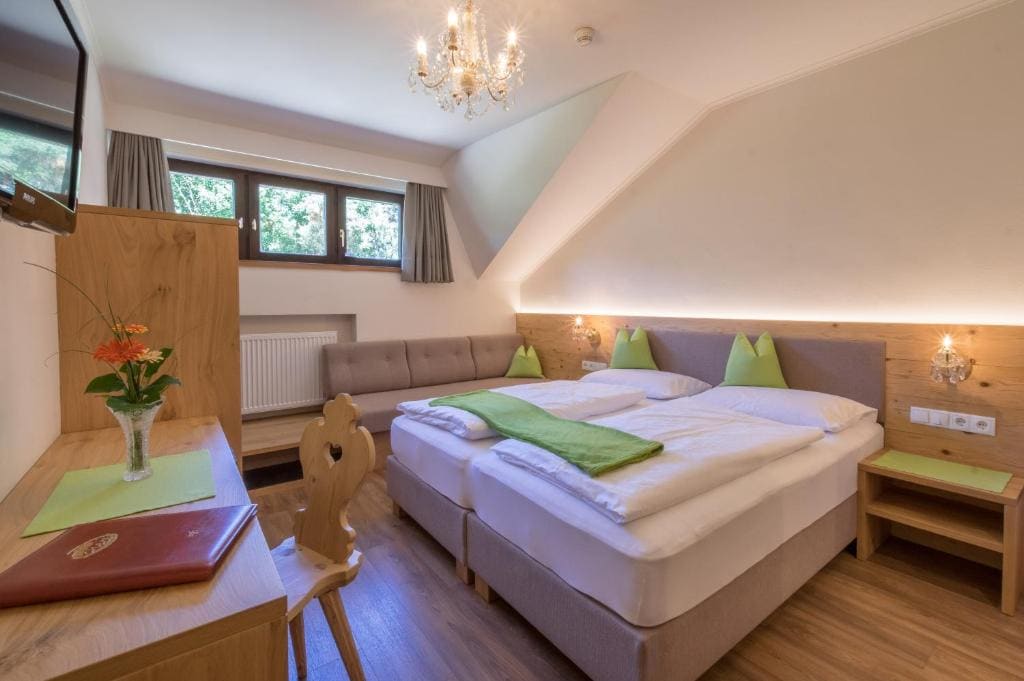 Comfort Double Room - Attic room - Image 3