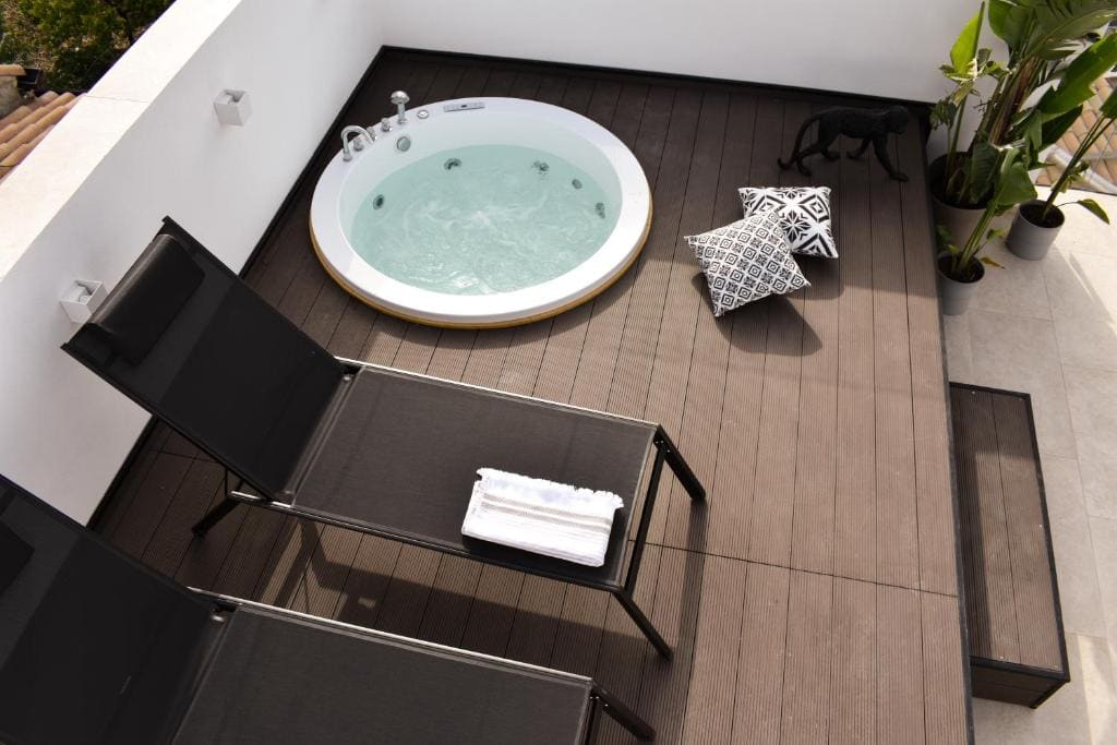 Room room - Image 3