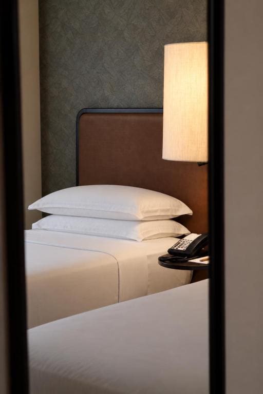Deluxe Twin Room room - Image 1