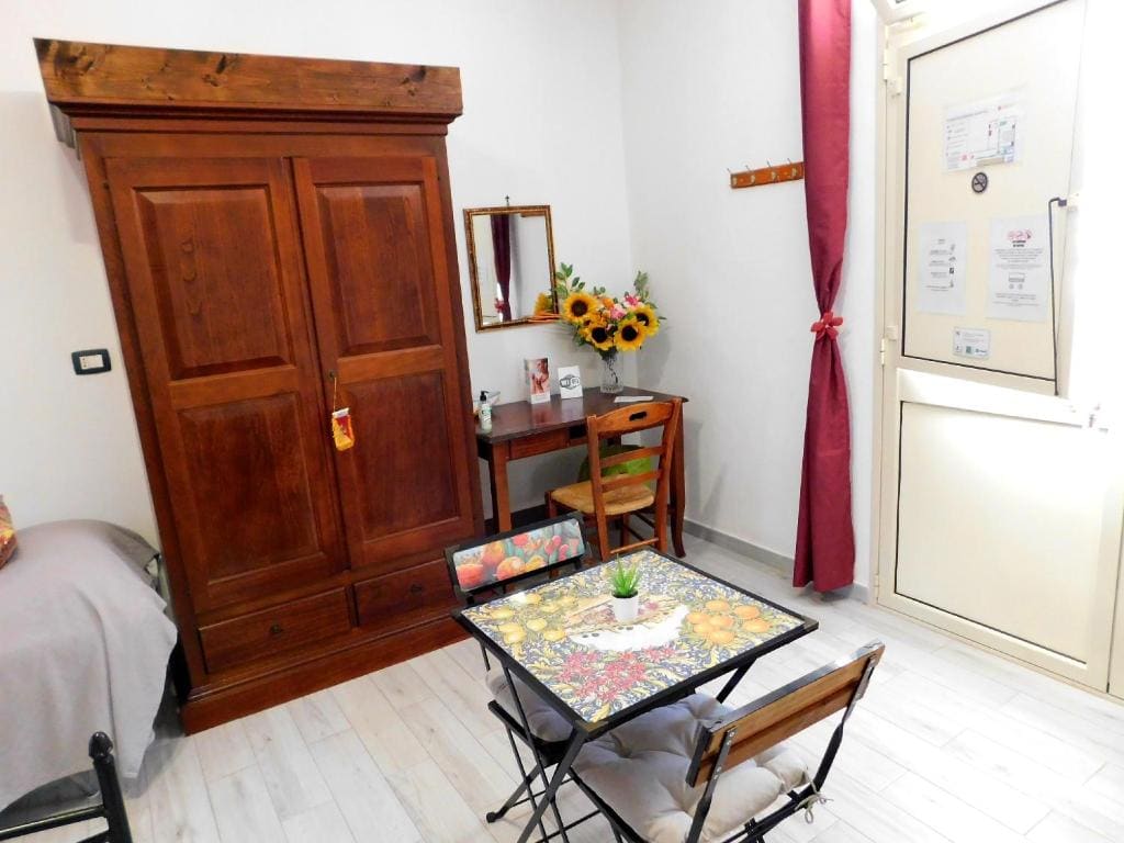 Double Room with Private Bathroom room - Image 1