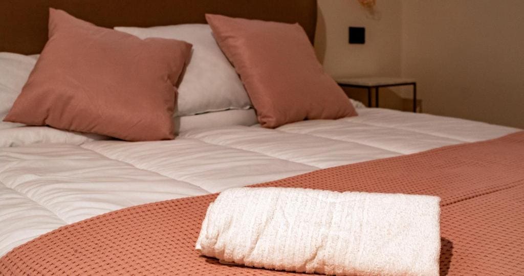 Quadruple Room with Private Bathroom room - Image 1