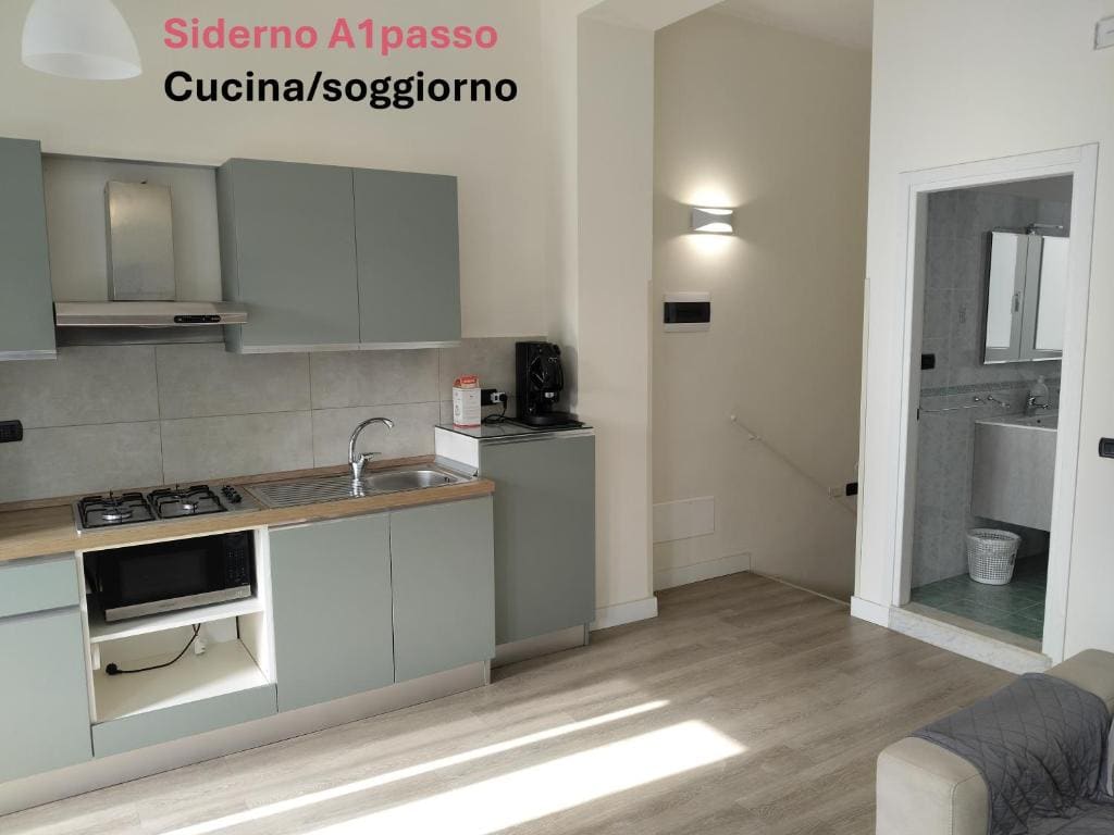 Classic One-Bedroom Apartment with King Bed room - Image 2