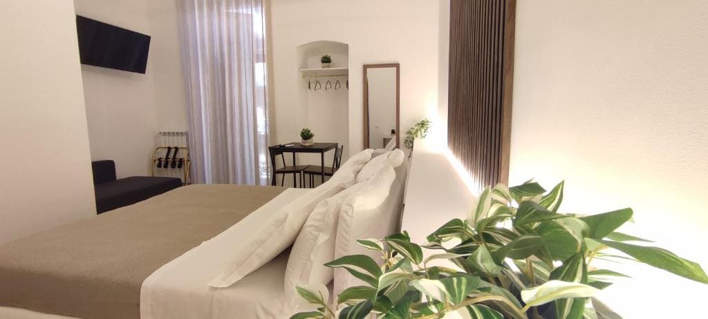 Deluxe Triple Room room - Image 1