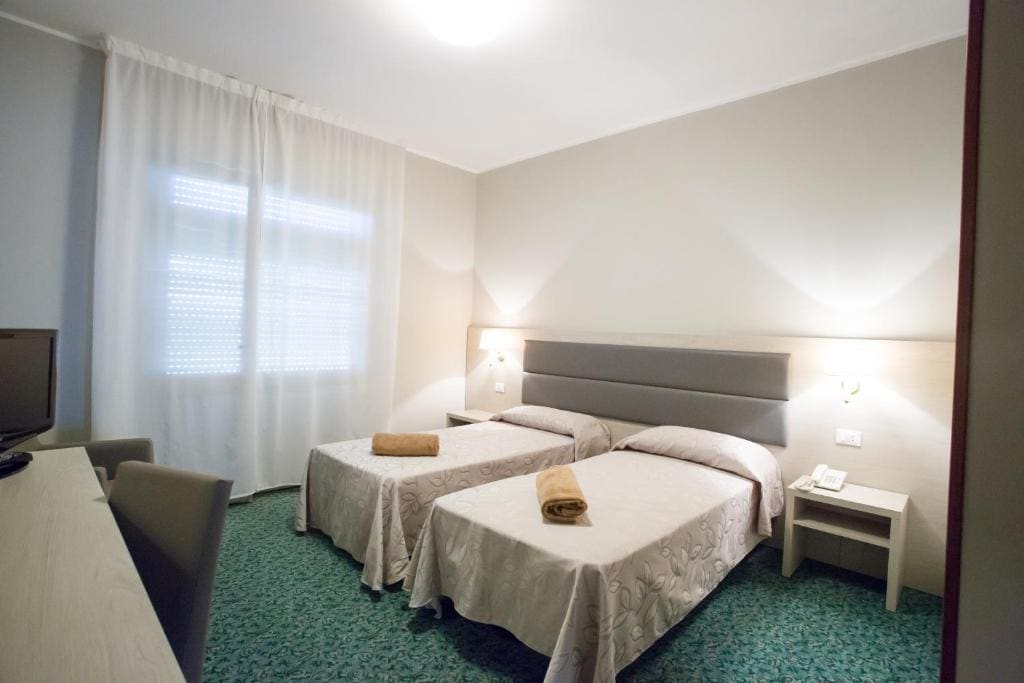 Classic Twin/Double Room room - Image 2
