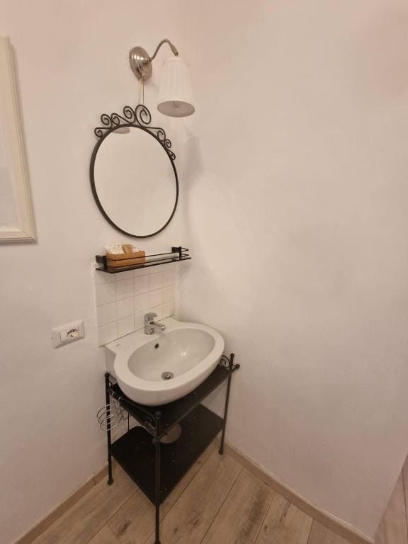 Economy Double Room room - Image 1