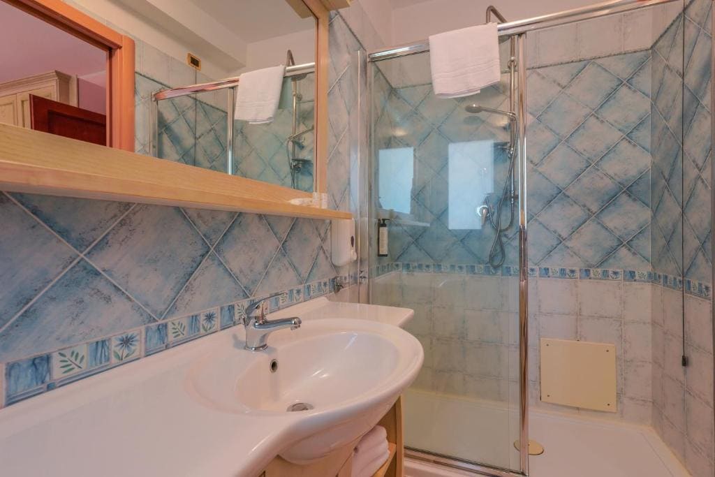 Double or Twin Room room - Image 3