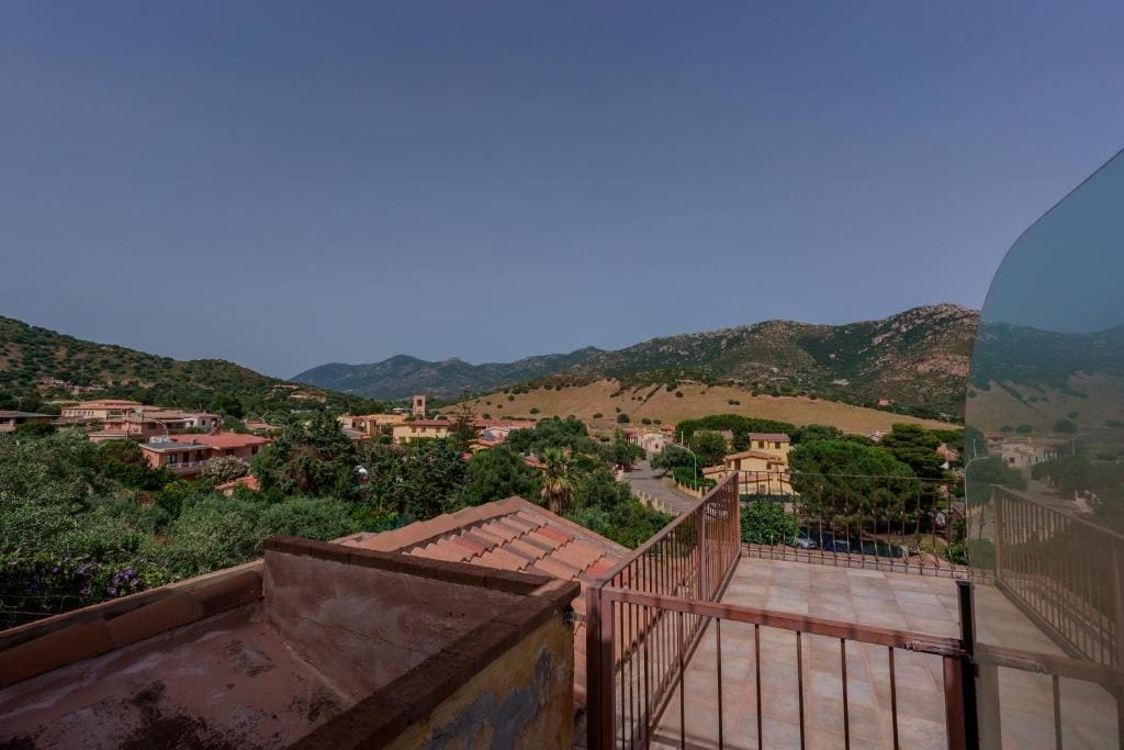 Superior Double or Twin Room with Pool View room - Image 3