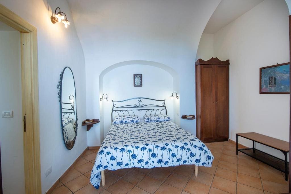 Double Room with Sea View - Groundfloor room - Image 3