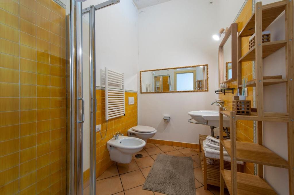 Large Double Room with Sea View room - Image 1