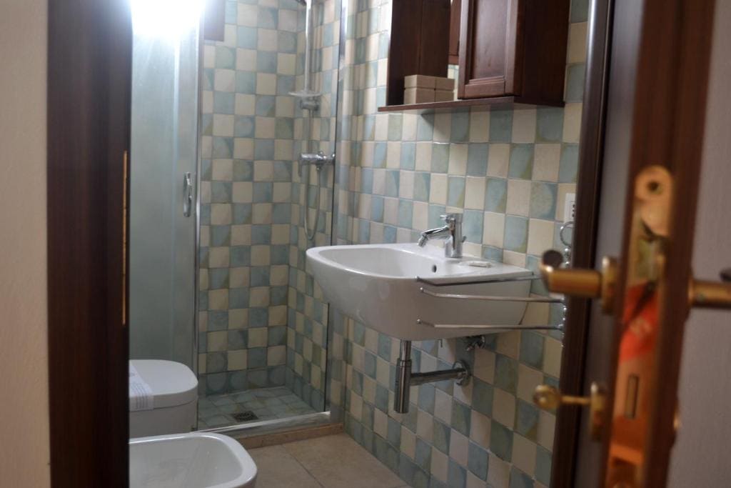 Superior Triple Room room - Image 1