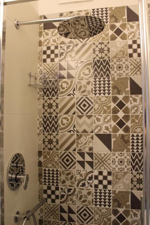 Double Room with Private Bathroom room - Image 2
