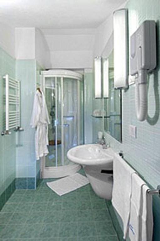 Double or Twin Room with Sea View room - Image 1