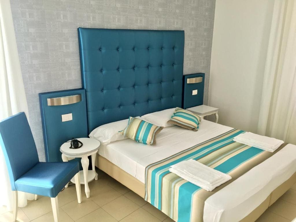 Double or Twin Room with Terrace room - Image 3