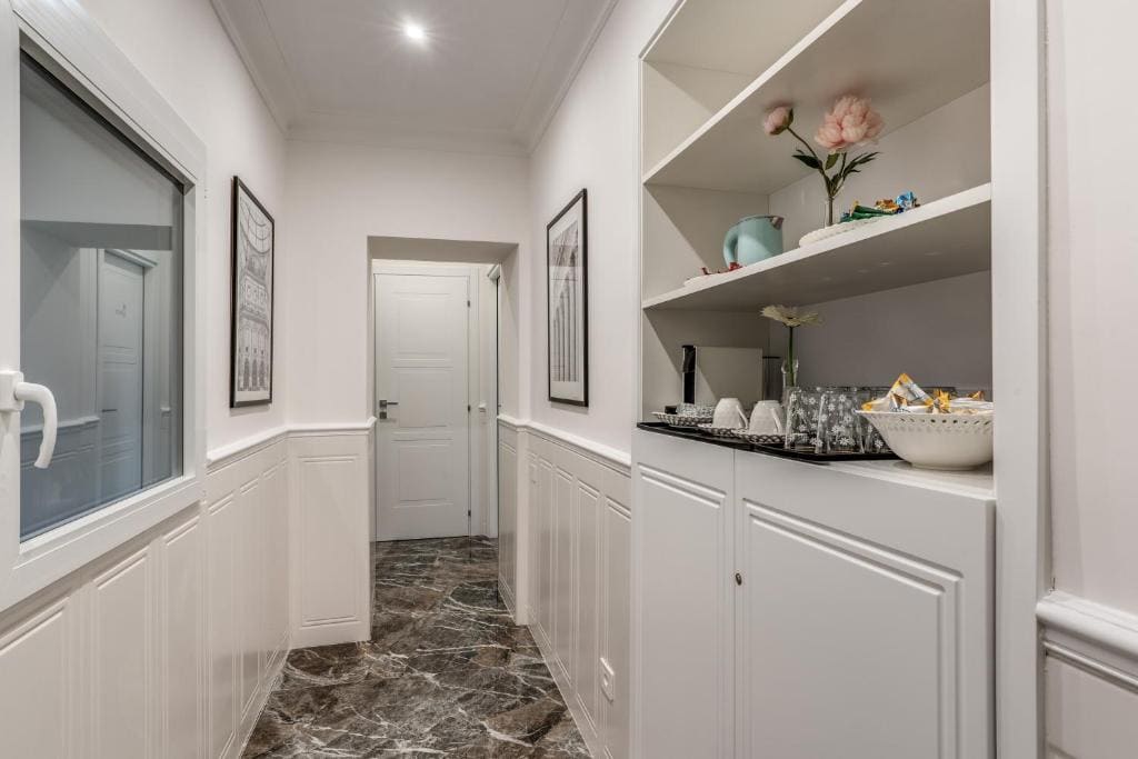 Deluxe King Suite room - Image 2