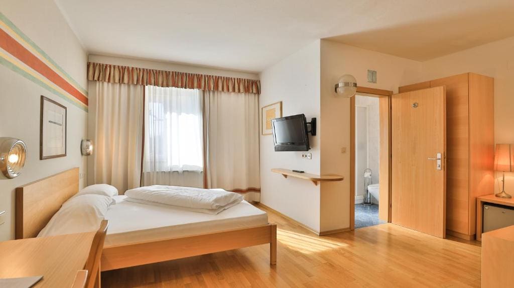 Quadruple Room room - Image 2