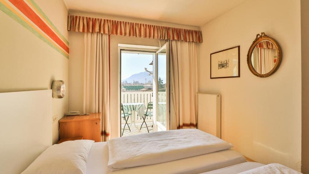 Twin Room room - Image 3
