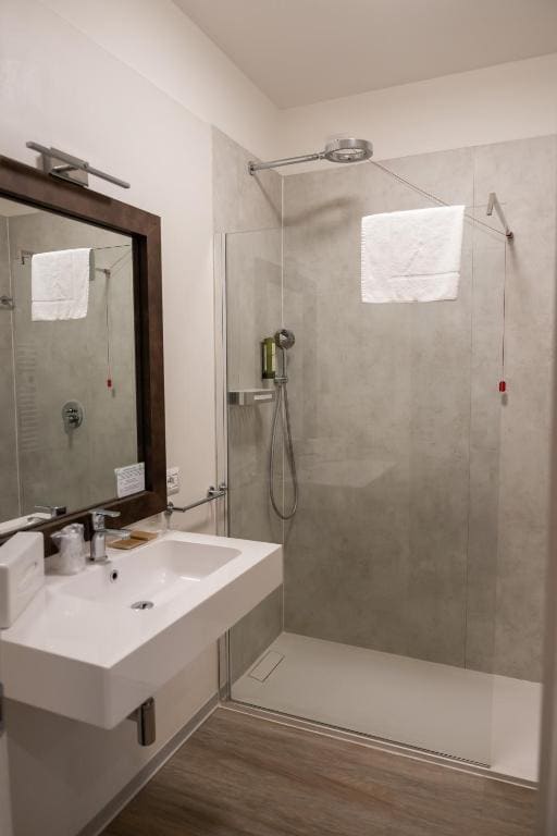 Comfort Double or Twin Room room - Image 1