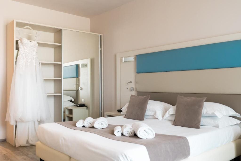 Superior Double Room room - Image 3