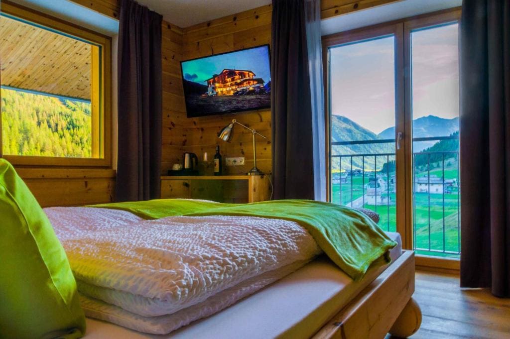 Deluxe Double Room room - Image 1