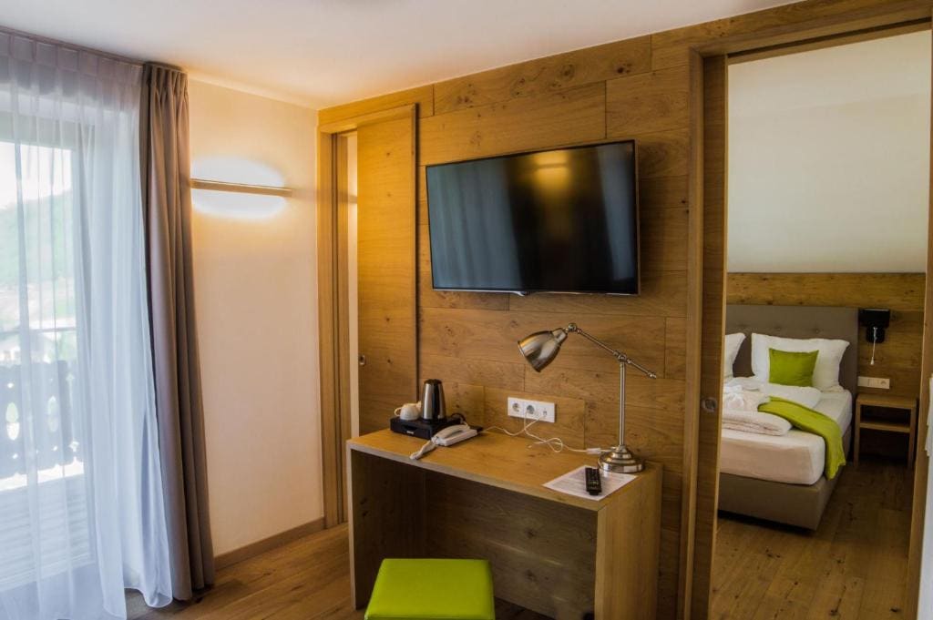 Junior Suite with Balcony room - Image 3