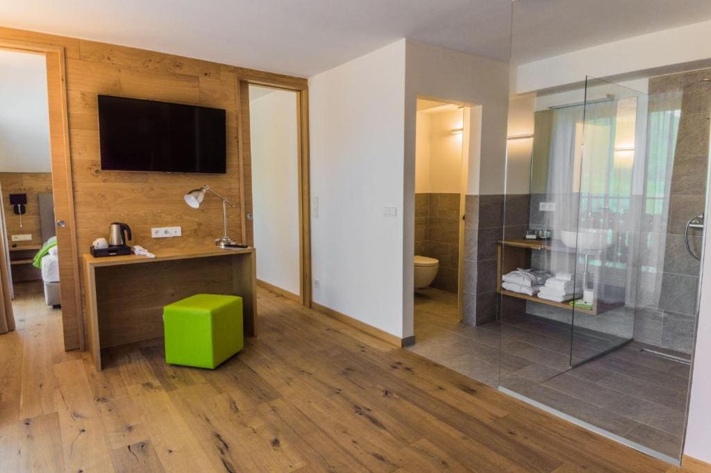 Junior Suite with Balcony room - Image 1
