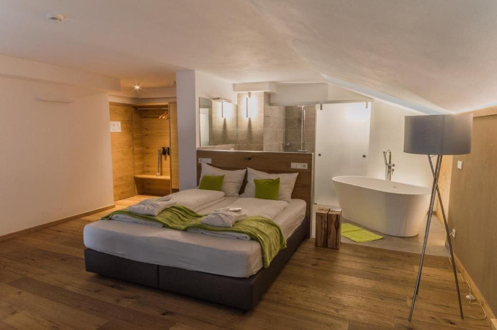 Superior Suite room - Image 3