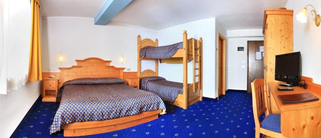 Quadruple Room room - Image 2