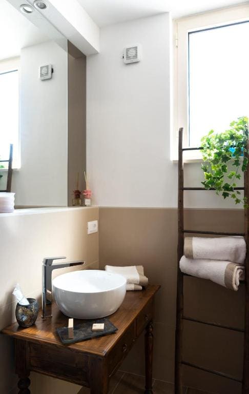 Triple Room with Bathroom room - Image 1