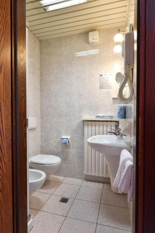Large Double Room room - Image 2