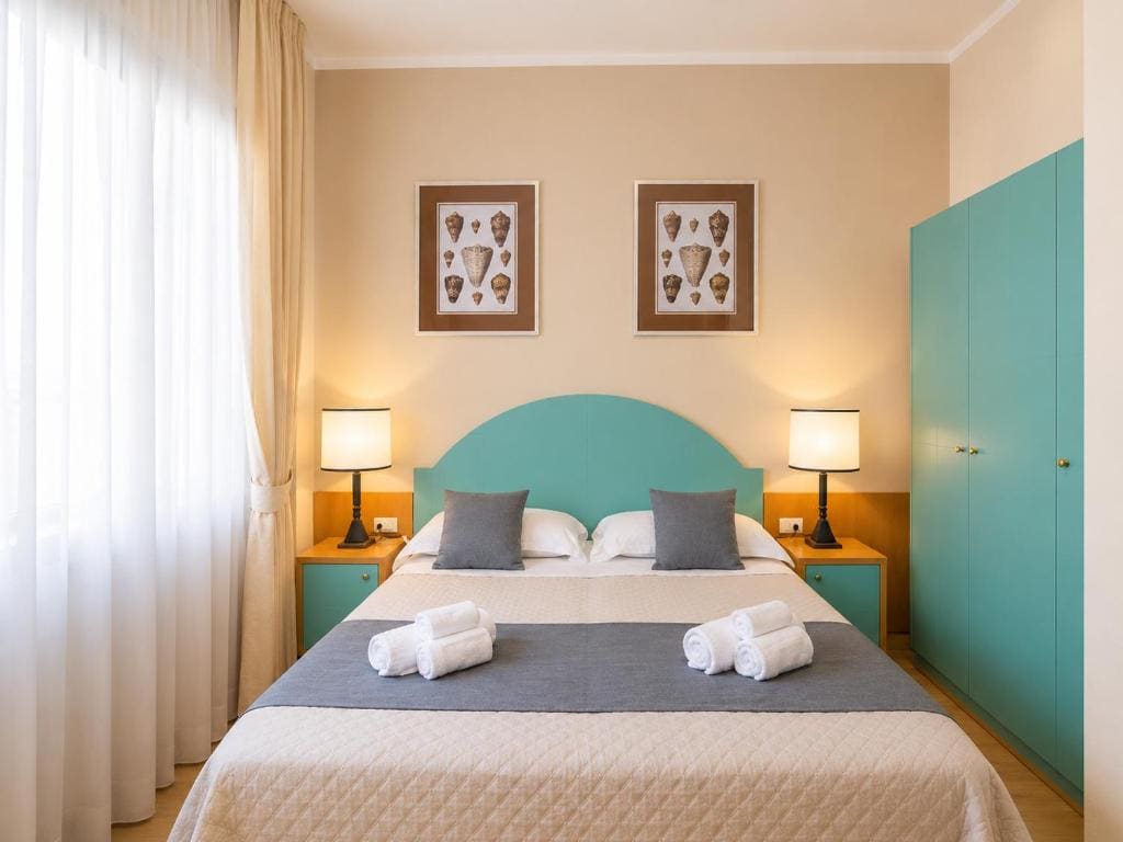 Standard Double Room room - Image 2