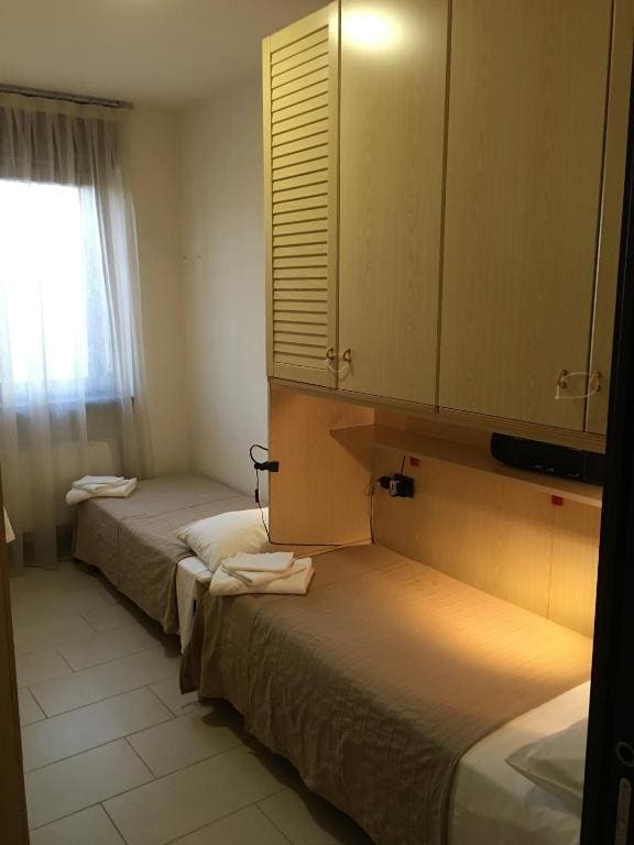 Standard Suite room - Image 2