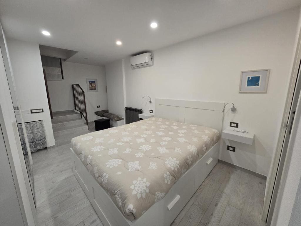 Room room - Image 2