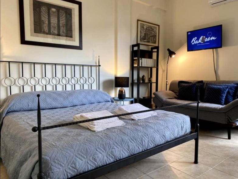 Double Room with Private Bathroom room - Image 1