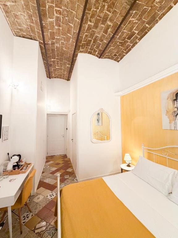 Economy Double Room room - Image 3