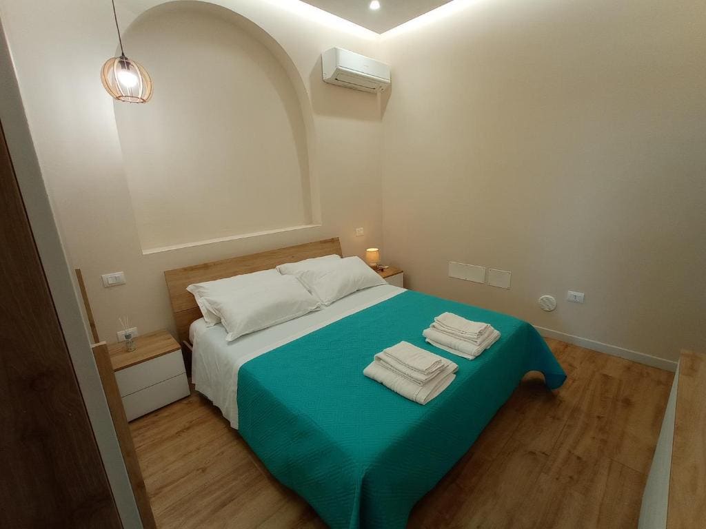 Deluxe Junior Suite room - Image 3