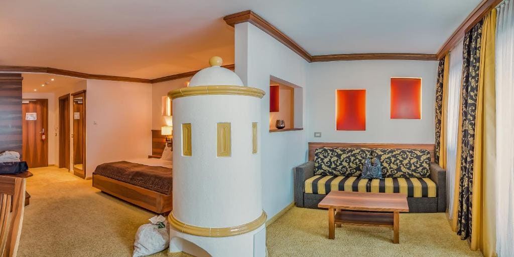 Suite with Spa Bath room - Image 1