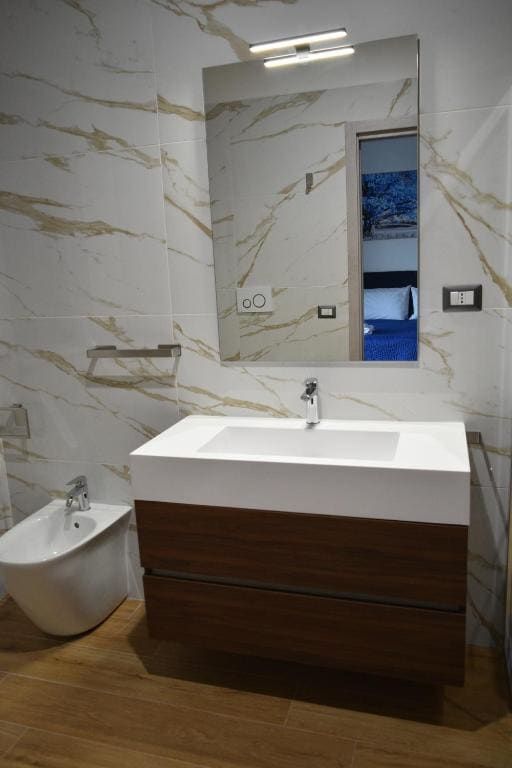 Deluxe Double or Twin Room room - Image 3
