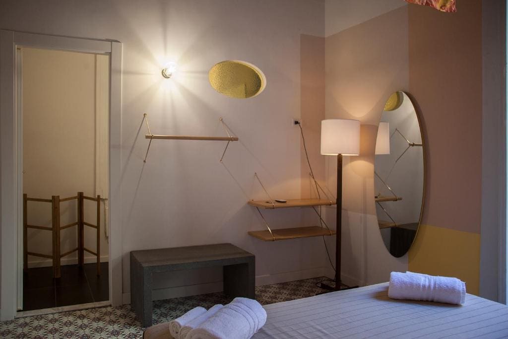 Deluxe Queen Room room - Image 1